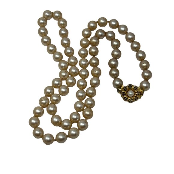 Faux Pearl Necklace Individually Knotted Decorative Clasp Vintage 24" - Picture 3 of 5